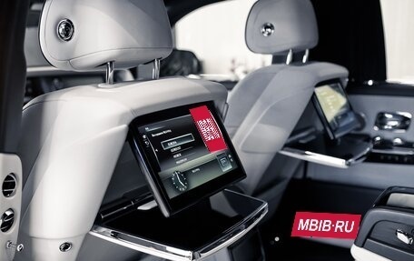 Rolls-Royce Phantom VIII, 2020 год, 38 000 000 рублей, 15 фотография
