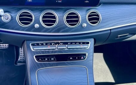 Mercedes-Benz E-Класс, 2020 год, 4 600 000 рублей, 19 фотография
