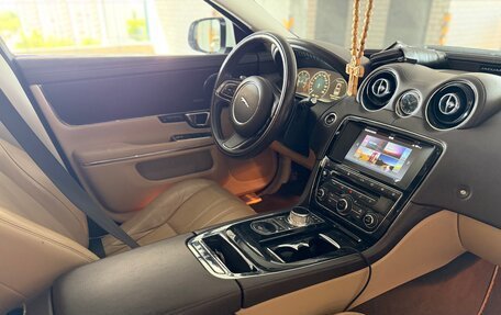 Jaguar XJ IV (X351), 2016 год, 1 599 999 рублей, 11 фотография
