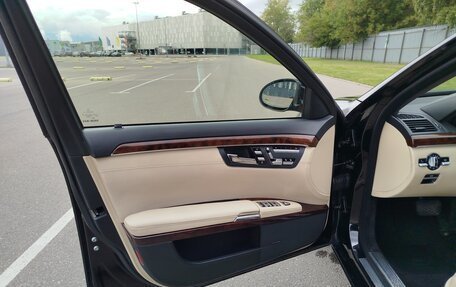 Mercedes-Benz S-Класс, 2006 год, 1 350 000 рублей, 22 фотография