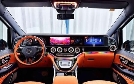 Mercedes-Benz Vito, 2024 год, 6 950 000 рублей, 2 фотография
