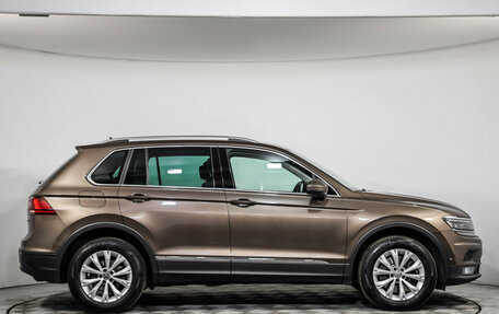 Volkswagen Tiguan II, 2017 год, 2 599 000 рублей, 4 фотография