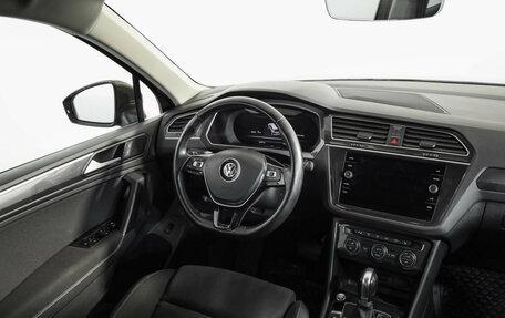 Volkswagen Tiguan II, 2017 год, 2 599 000 рублей, 9 фотография