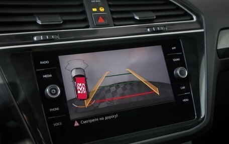 Volkswagen Tiguan II, 2017 год, 2 599 000 рублей, 15 фотография