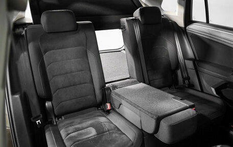 Volkswagen Tiguan II, 2017 год, 2 599 000 рублей, 25 фотография