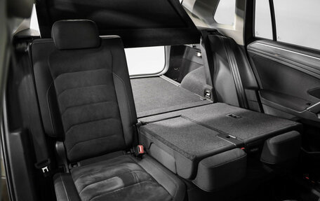 Volkswagen Tiguan II, 2017 год, 2 599 000 рублей, 26 фотография