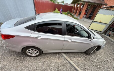 Hyundai Solaris II рестайлинг, 2013 год, 750 000 рублей, 5 фотография