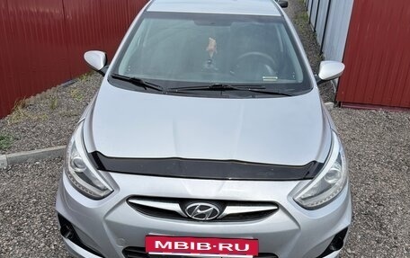 Hyundai Solaris II рестайлинг, 2013 год, 750 000 рублей, 2 фотография