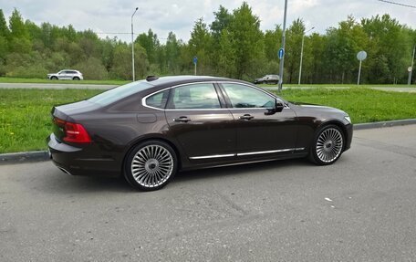 Volvo S90 II рестайлинг, 2019 год, 2 590 000 рублей, 1 фотография