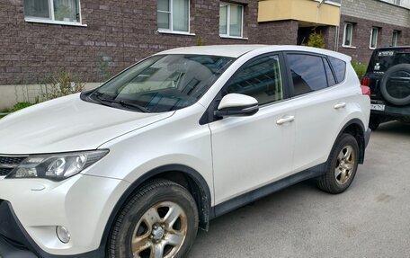 Toyota RAV4, 2013 год, 1 900 000 рублей, 10 фотография