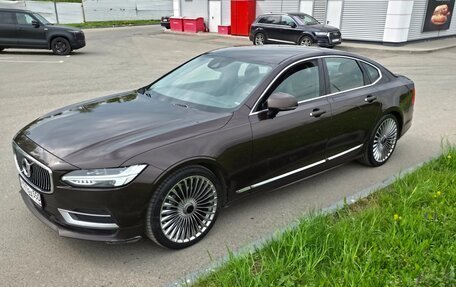 Volvo S90 II рестайлинг, 2019 год, 2 590 000 рублей, 3 фотография