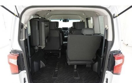 Mitsubishi Delica D:5 I, 2025 год, 4 215 000 рублей, 11 фотография