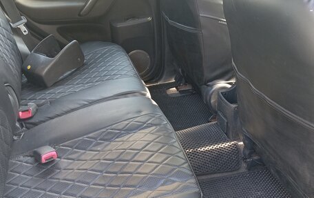 Toyota RAV4, 2005 год, 900 000 рублей, 4 фотография