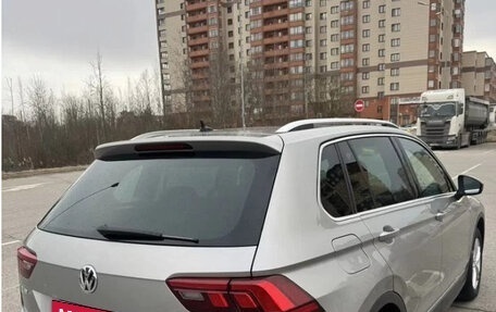 Volkswagen Tiguan II, 2020 год, 2 950 000 рублей, 2 фотография