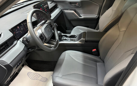 Toyota RAV4, 2026 год, 3 999 000 рублей, 26 фотография