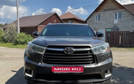 Toyota Highlander III, 2014 год, 2 500 000 рублей, 2 фотография