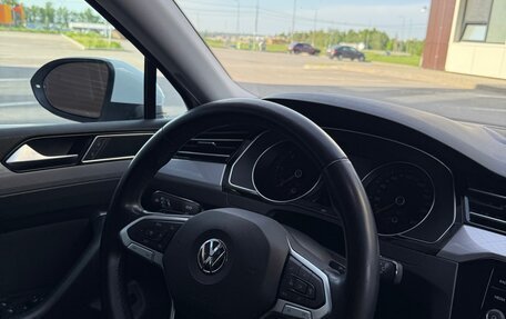 Volkswagen Passat B8 рестайлинг, 2019 год, 1 890 000 рублей, 16 фотография