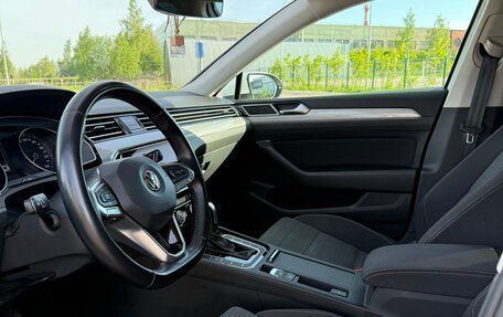 Volkswagen Passat B8 рестайлинг, 2019 год, 1 890 000 рублей, 14 фотография