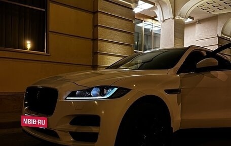 Jaguar F-Pace, 2016 год, 3 300 000 рублей, 2 фотография