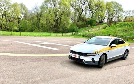 KIA K5, 2021 год, 1 900 000 рублей, 12 фотография