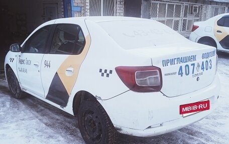 Renault Logan II, 2017 год, 350 000 рублей, 2 фотография