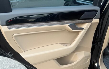 Volkswagen Touareg III, 2018 год, 3 800 000 рублей, 22 фотография