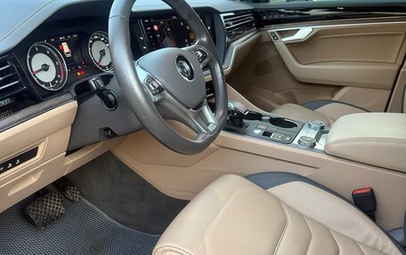 Volkswagen Touareg III, 2018 год, 3 800 000 рублей, 18 фотография