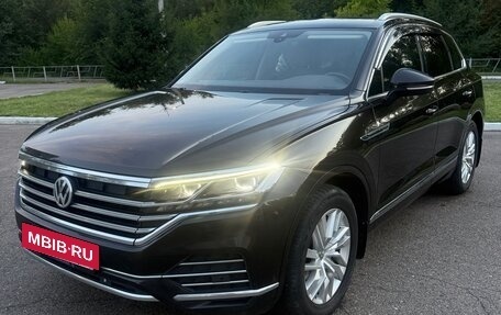 Volkswagen Touareg III, 2018 год, 3 800 000 рублей, 11 фотография