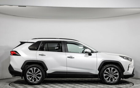 Toyota RAV4, 2022 год, 3 999 000 рублей, 4 фотография