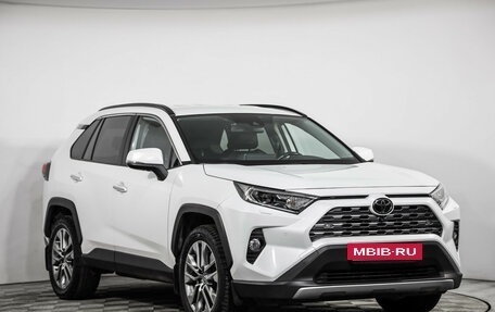 Toyota RAV4, 2022 год, 3 999 000 рублей, 3 фотография