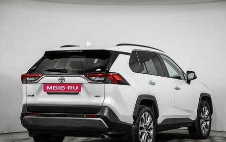 Toyota RAV4, 2022 год, 3 999 000 рублей, 5 фотография