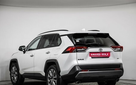 Toyota RAV4, 2022 год, 3 999 000 рублей, 7 фотография