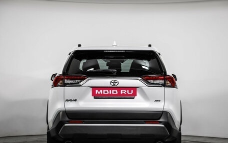 Toyota RAV4, 2022 год, 3 999 000 рублей, 6 фотография