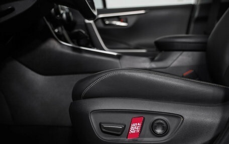 Toyota RAV4, 2022 год, 3 999 000 рублей, 21 фотография