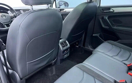 Volkswagen Tiguan II, 2021 год, 1 874 000 рублей, 12 фотография