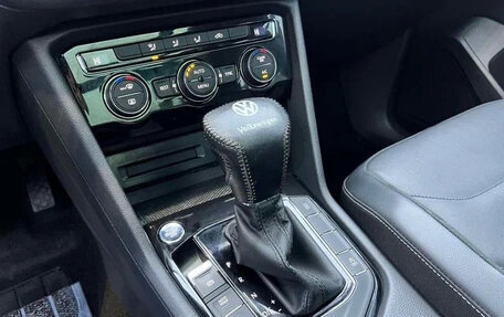 Volkswagen Tiguan II, 2021 год, 1 874 000 рублей, 7 фотография
