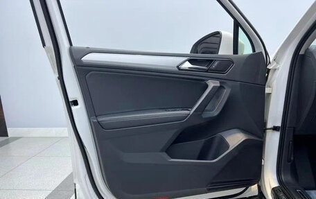 Volkswagen Tiguan II, 2021 год, 1 874 000 рублей, 17 фотография