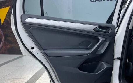 Volkswagen Tiguan II, 2021 год, 1 874 000 рублей, 18 фотография