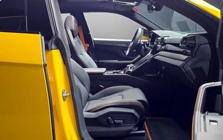 Lamborghini Urus I, 2025 год, 31 200 000 рублей, 17 фотография