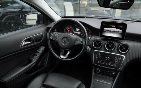Mercedes-Benz GLA, 2019 год, 2 399 000 рублей, 13 фотография