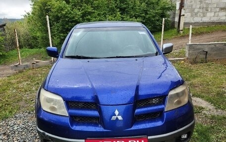 Mitsubishi Outlander III рестайлинг 3, 2005 год, 550 000 рублей, 1 фотография