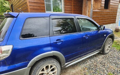 Mitsubishi Outlander III рестайлинг 3, 2005 год, 550 000 рублей, 4 фотография