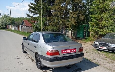 Toyota Avensis III рестайлинг, 2003 год, 460 000 рублей, 7 фотография