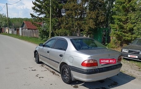 Toyota Avensis III рестайлинг, 2003 год, 460 000 рублей, 5 фотография
