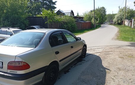 Toyota Avensis III рестайлинг, 2003 год, 460 000 рублей, 11 фотография