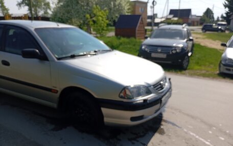 Toyota Avensis III рестайлинг, 2003 год, 460 000 рублей, 13 фотография