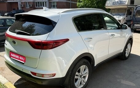 KIA Sportage IV рестайлинг, 2017 год, 2 000 000 рублей, 4 фотография