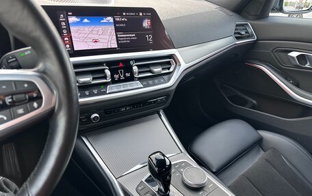BMW 3 серия, 2021 год, 4 500 000 рублей, 14 фотография