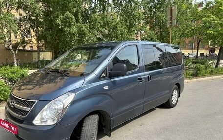 Hyundai Grand Starex Grand Starex I рестайлинг 2, 2012 год, 1 450 000 рублей, 2 фотография