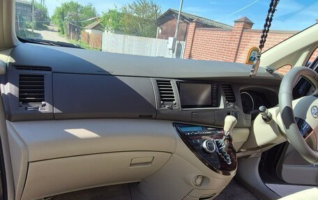 Toyota ISis I, 2012 год, 1 320 000 рублей, 18 фотография